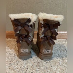 Women's UGG Bailey Bow II Boots, size 9